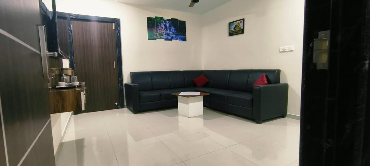 Hotel Vaishnavi Grand Mirialguda Exterior foto